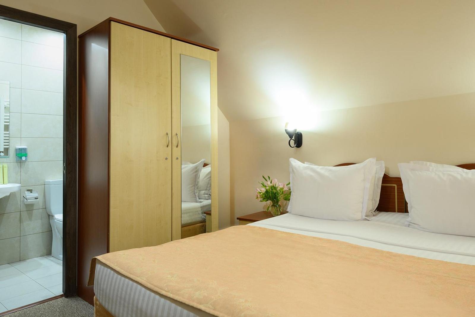 Alpina By Stellar Hotels, Hotel